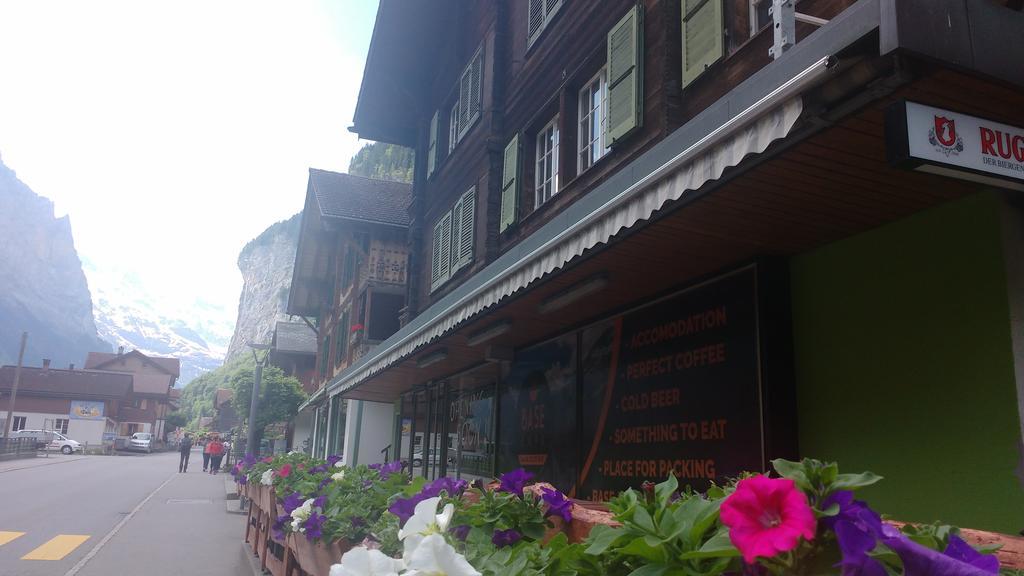 Ferienwohnung Base Cafe Lauterbrunnen Exterior foto